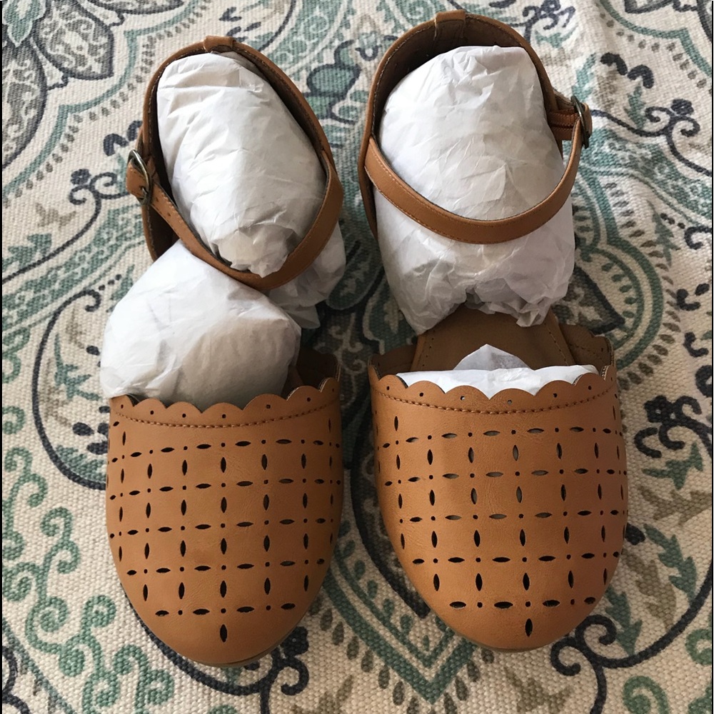 Little girl’s sandals. BRAND NEW!